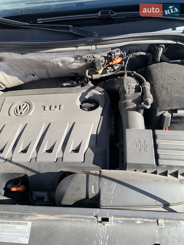 Внедорожник / Кроссовер Volkswagen Tiguan 2011 в Чернигове фото 21 Внедорожник / Кроссовер Volkswagen Tiguan 2011 в Чернигове