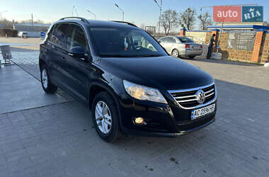 Позашляховик / Кросовер Volkswagen Tiguan 2011 в 