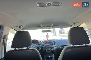 Позашляховик / Кросовер Volkswagen Tiguan 2011 в 