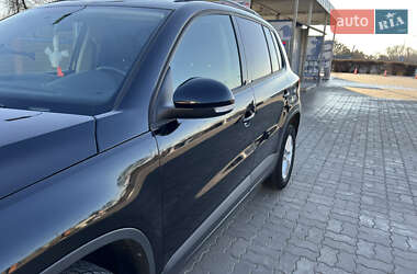 Позашляховик / Кросовер Volkswagen Tiguan 2011 в 