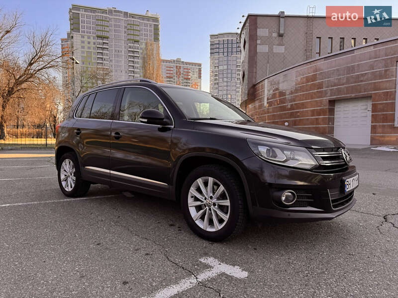 Внедорожник / Кроссовер Volkswagen Tiguan 2014 в Одессе