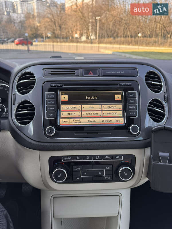 Внедорожник / Кроссовер Volkswagen Tiguan 2014 в Одессе