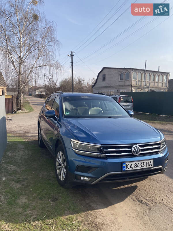 Внедорожник / Кроссовер Volkswagen Tiguan 2017 в Переяславе