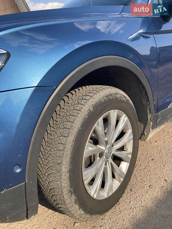 Внедорожник / Кроссовер Volkswagen Tiguan 2017 в Переяславе