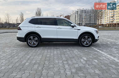 Внедорожник / Кроссовер Volkswagen Tiguan 2020 в Киеве