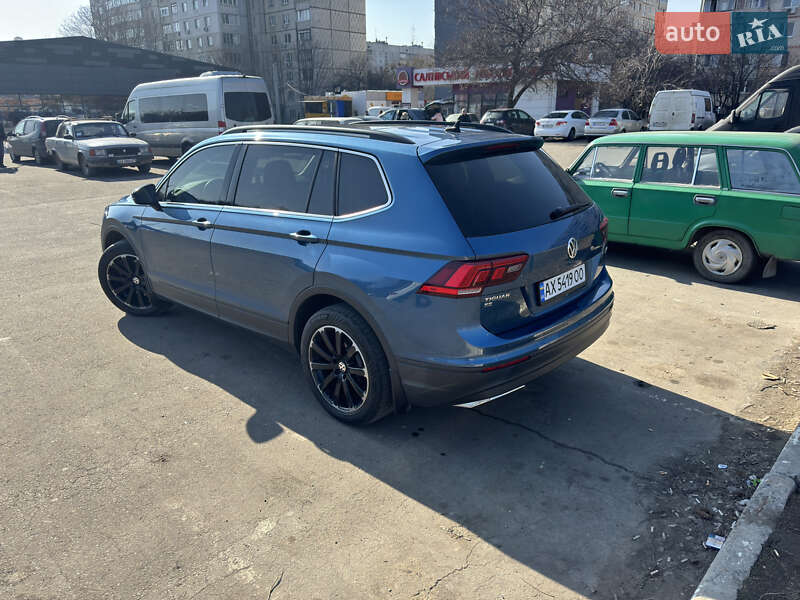 Внедорожник / Кроссовер Volkswagen Tiguan 2018 в Харькове