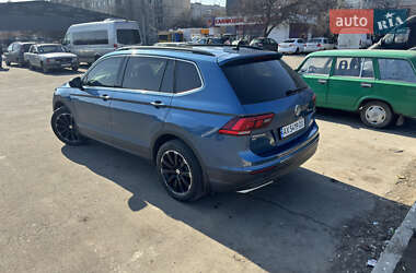 Внедорожник / Кроссовер Volkswagen Tiguan 2018 в Харькове