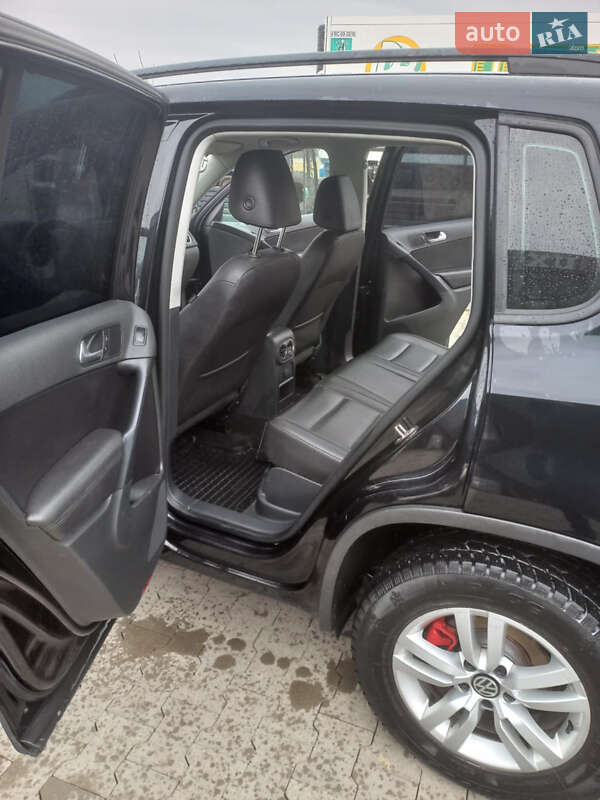 Внедорожник / Кроссовер Volkswagen Tiguan 2015 в Долине