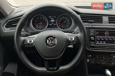 Внедорожник / Кроссовер Volkswagen Tiguan 2018 в 