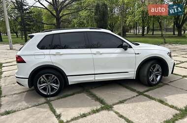 Внедорожник / Кроссовер Volkswagen Tiguan 2020 в 