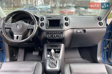 Внедорожник / Кроссовер Volkswagen Tiguan 2016 в 