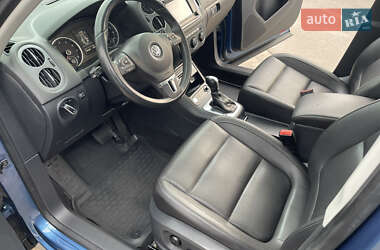 Внедорожник / Кроссовер Volkswagen Tiguan 2016 в 