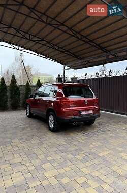Внедорожник / Кроссовер Volkswagen Tiguan 2015 в Полтаве
