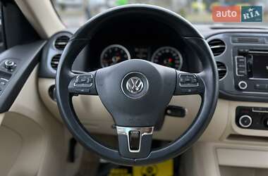 Внедорожник / Кроссовер Volkswagen Tiguan 2012 в 