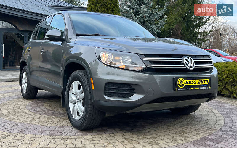 Позашляховик / Кросовер Volkswagen Tiguan 2013 в 