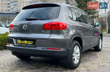 Позашляховик / Кросовер Volkswagen Tiguan 2013 в 
