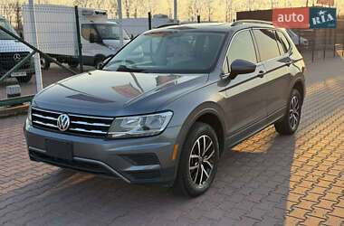 Внедорожник / Кроссовер Volkswagen Tiguan 2019 в 