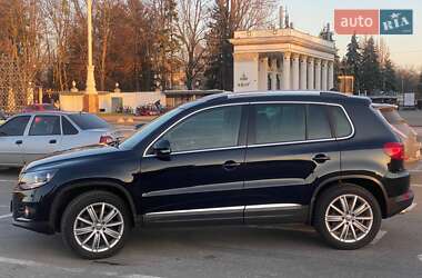 Внедорожник / Кроссовер Volkswagen Tiguan 2012 в 