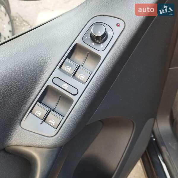 Позашляховик / Кросовер Volkswagen Tiguan 2013 в Кривому Розі