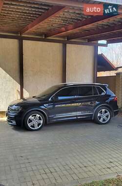 Позашляховик / Кросовер Volkswagen Tiguan 2017 в Києві