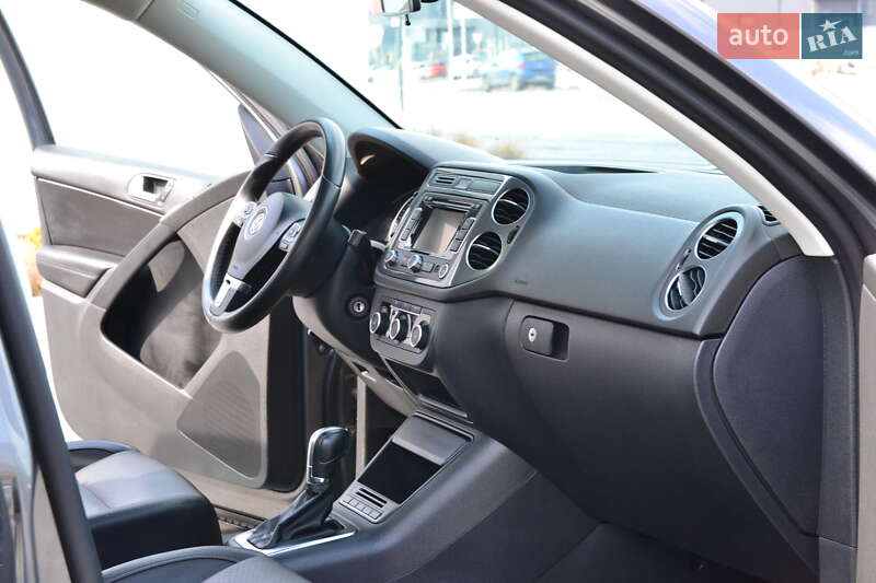 Внедорожник / Кроссовер Volkswagen Tiguan 2012 в Луцке