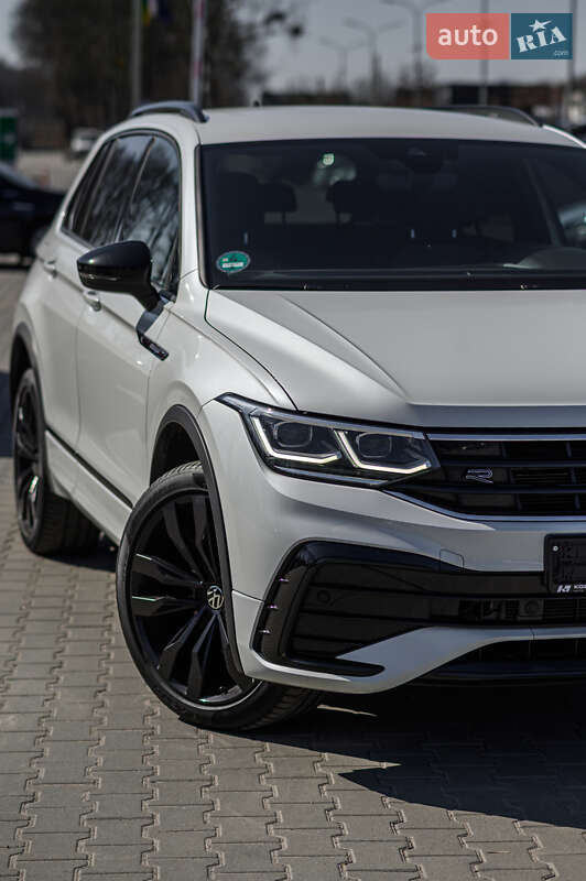 Внедорожник / Кроссовер Volkswagen Tiguan 2021 в Львове