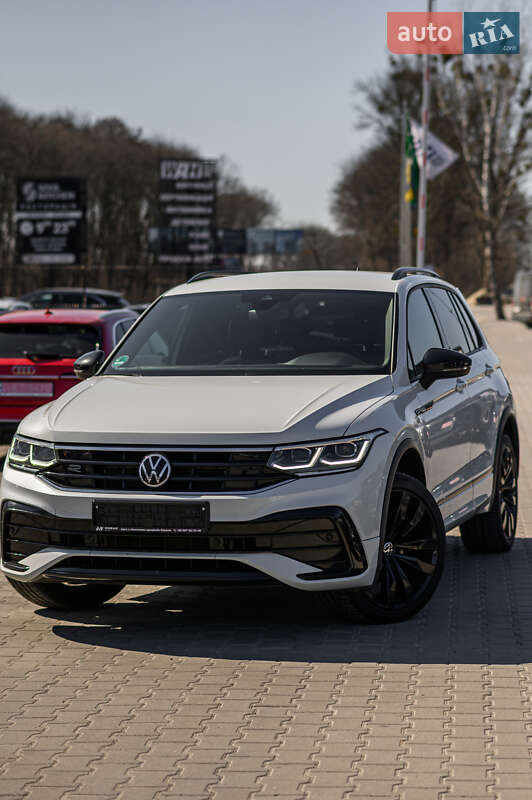 Внедорожник / Кроссовер Volkswagen Tiguan 2021 в Львове