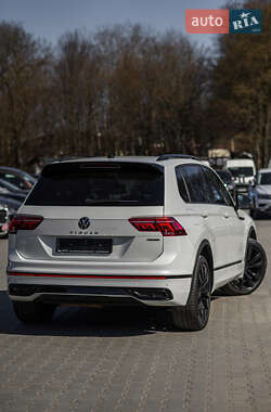 Позашляховик / Кросовер Volkswagen Tiguan 2021 в 