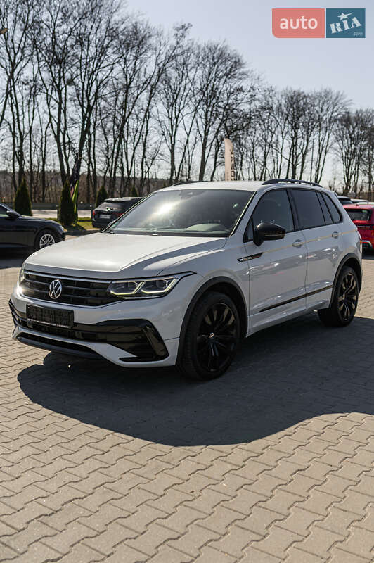 Внедорожник / Кроссовер Volkswagen Tiguan 2021 в Львове