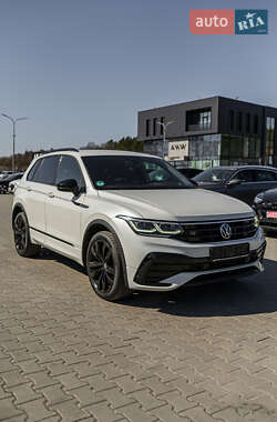 Позашляховик / Кросовер Volkswagen Tiguan 2021 в 