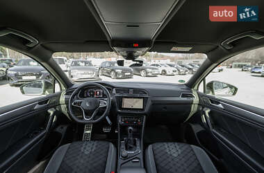 Позашляховик / Кросовер Volkswagen Tiguan 2021 в 