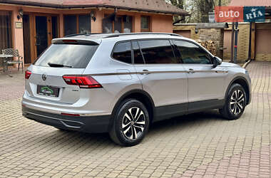 Внедорожник / Кроссовер Volkswagen Tiguan 2022 в 