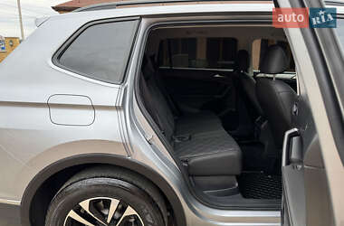 Внедорожник / Кроссовер Volkswagen Tiguan 2022 в 