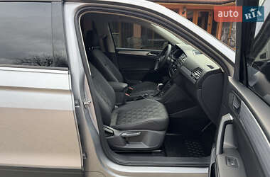 Внедорожник / Кроссовер Volkswagen Tiguan 2022 в 