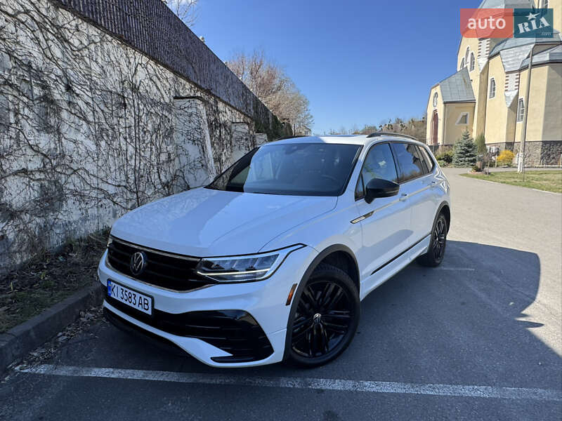 Внедорожник / Кроссовер Volkswagen Tiguan 2022 в 