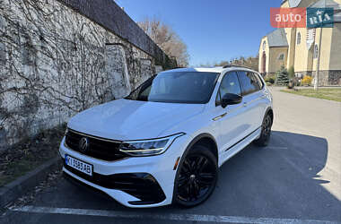 Внедорожник / Кроссовер Volkswagen Tiguan 2022 в 