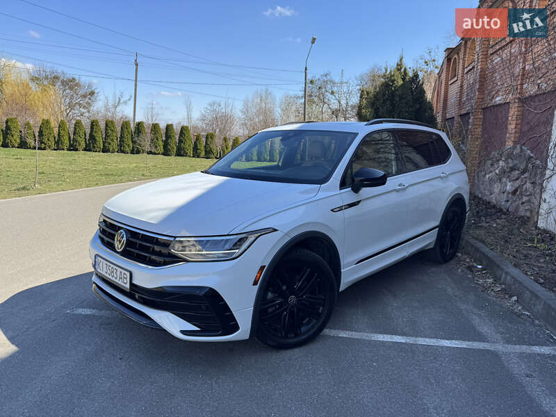 Внедорожник / Кроссовер Volkswagen Tiguan 2022 в Киеве