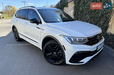 Внедорожник / Кроссовер Volkswagen Tiguan 2022 в 