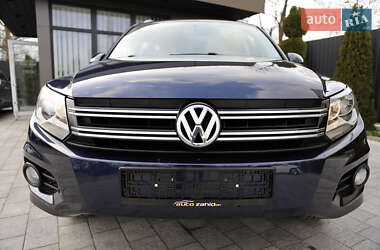 Внедорожник / Кроссовер Volkswagen Tiguan 2012 в 