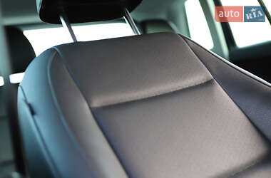 Внедорожник / Кроссовер Volkswagen Tiguan 2012 в 