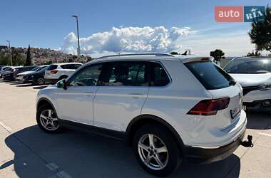 Внедорожник / Кроссовер Volkswagen Tiguan 2017 в Коростышеве