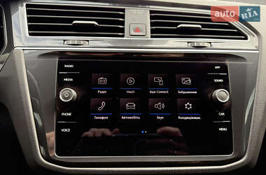 Внедорожник / Кроссовер Volkswagen Tiguan 2019 в 