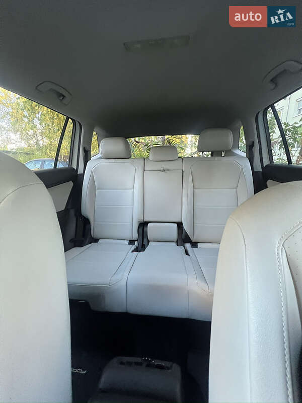 Внедорожник / Кроссовер Volkswagen Tiguan 2018 в Киеве