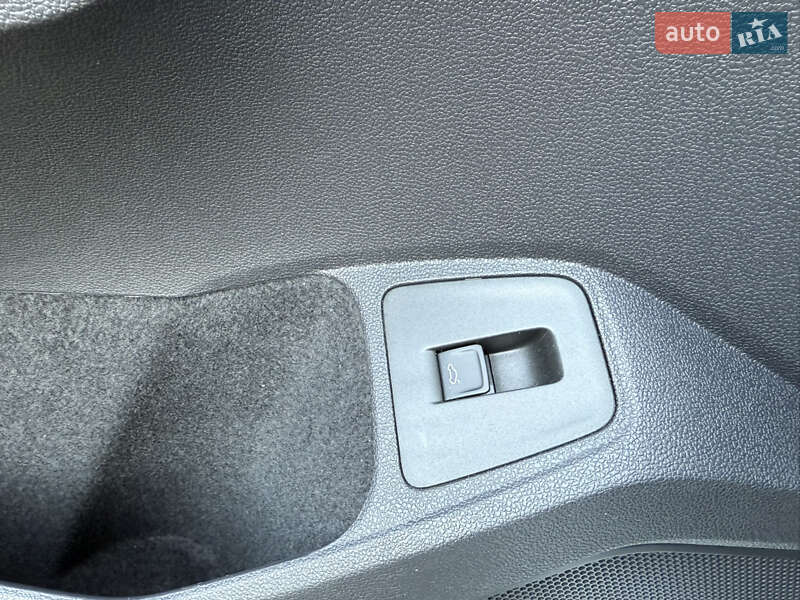 Внедорожник / Кроссовер Volkswagen Tiguan 2022 в Черновцах