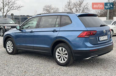 Внедорожник / Кроссовер Volkswagen Tiguan 2018 в 
