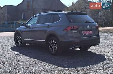 Внедорожник / Кроссовер Volkswagen Tiguan 2019 в 