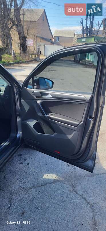 Внедорожник / Кроссовер Volkswagen Tiguan 2017 в Фастове