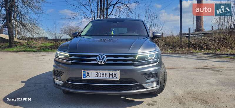 Внедорожник / Кроссовер Volkswagen Tiguan 2017 в Фастове