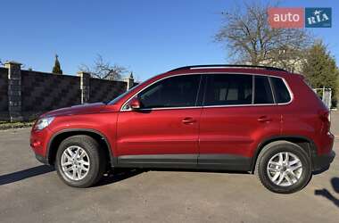 Внедорожник / Кроссовер Volkswagen Tiguan 2010 в 