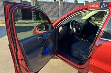 Внедорожник / Кроссовер Volkswagen Tiguan 2010 в 